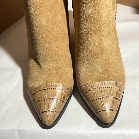 Donald Pliner multimedia booties size 10M - Picture 2 of 8